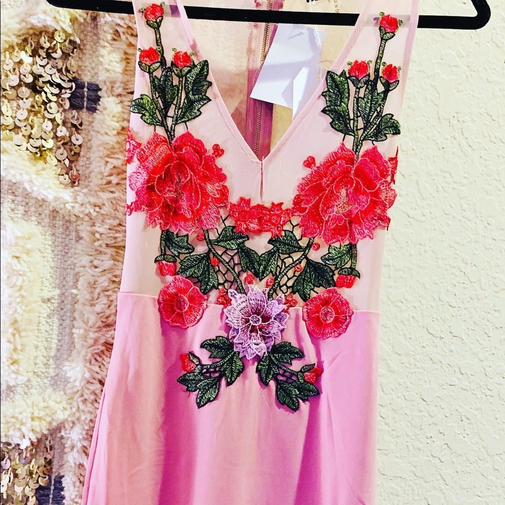 Beautiful floral detail dress